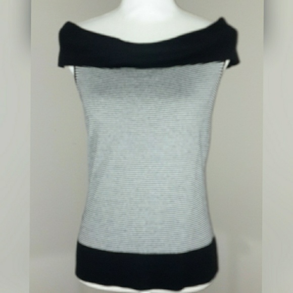 LOFT off the shoulder blouse - Picture 2 of 4